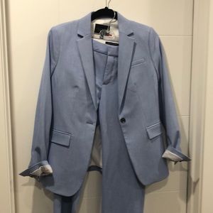 Banana Republic washable suit. Blue. Mint condition.